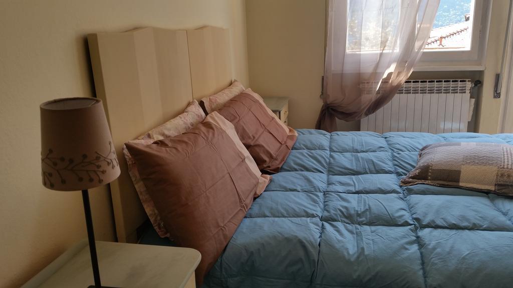 Apartment Iseo Lake Sale Marasino Δωμάτιο φωτογραφία