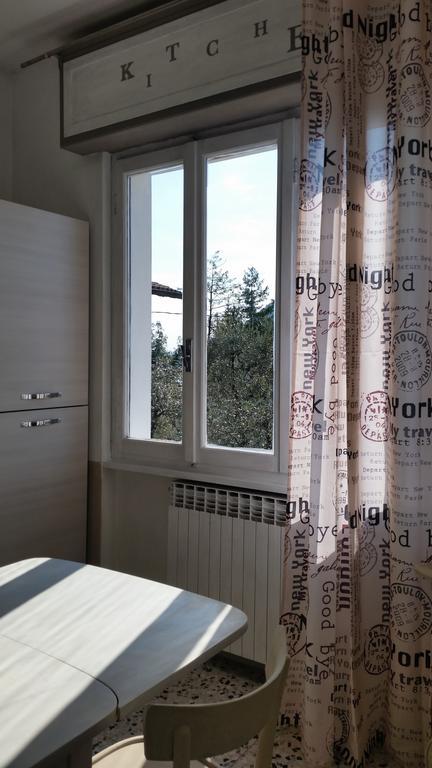 Apartment Iseo Lake Sale Marasino Δωμάτιο φωτογραφία