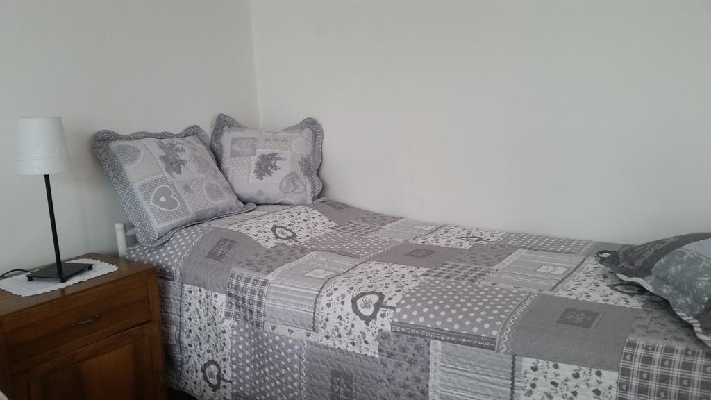 Apartment Iseo Lake Sale Marasino Δωμάτιο φωτογραφία