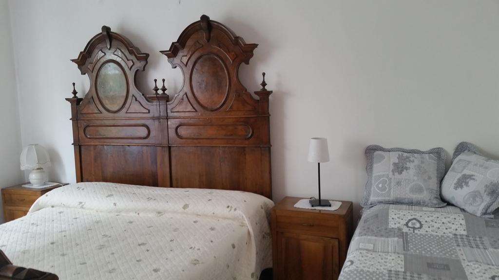 Apartment Iseo Lake Sale Marasino Δωμάτιο φωτογραφία
